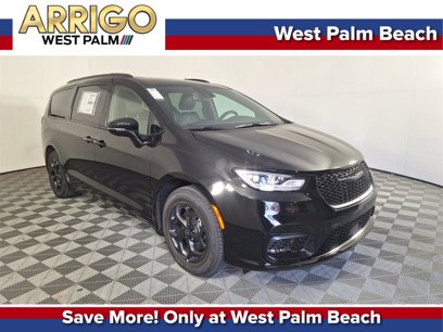 New 2025 Chrysler Pacifica Premium