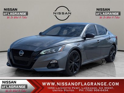 Used 2022 Nissan Altima 2.5 SR w/ Midnight Edition Package