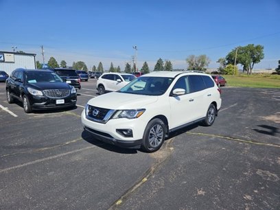 Used 2020 Nissan Pathfinder SV