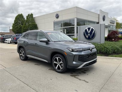 New 2025 Volkswagen Tiguan SE