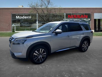 Certified 2022 Nissan Pathfinder Platinum w/ Cargo Package