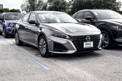 Used 2024 Nissan Altima 2.5 SV