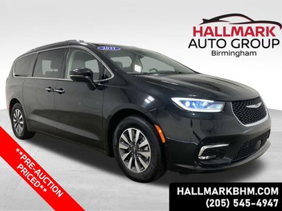 Used 2021 Chrysler Pacifica Touring-L