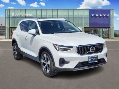 Used 2025 Volvo XC40 B5 Plus