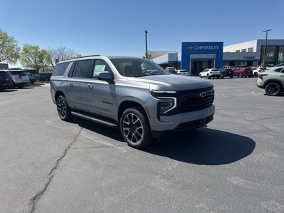New 2025 Chevrolet Suburban RST w/ RST Capability Package