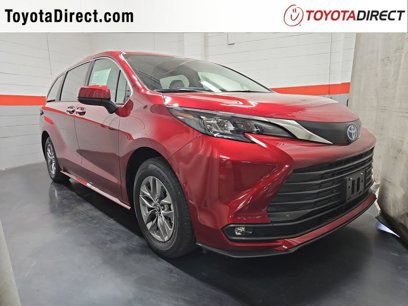 New 2025 Toyota Sienna XLE