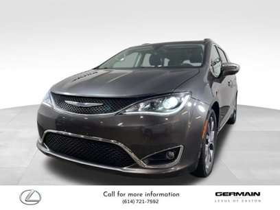Used 2018 Chrysler Pacifica Limited w/ Tire & Wheel Group