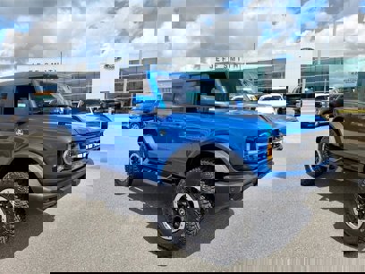 New 2024 Ford Bronco Outer Banks w/ Sasquatch Package