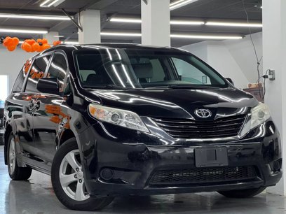 Used 2015 Toyota Sienna LE