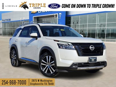 Used 2023 Nissan Pathfinder Platinum w/ Black Appearance Package