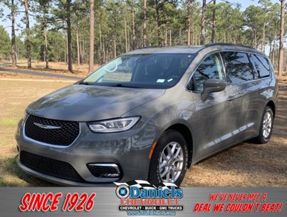 Used 2022 Chrysler Pacifica Touring-L