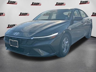 New 2024 Hyundai Elantra SE