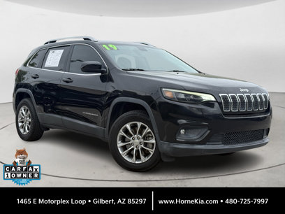 Used 2019 Jeep Cherokee Latitude Plus w/ Comfort/Convenience Group
