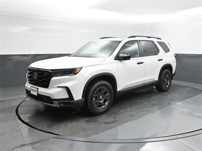 New 2025 Honda Pilot TrailSport