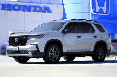 Certified 2025 Honda Pilot TrailSport