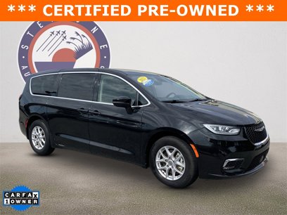 Used 2023 Chrysler Pacifica Touring-L