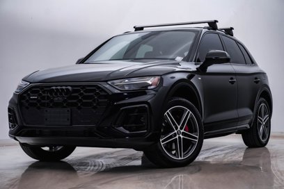 Used 2025 Audi Q5 e Premium Plus