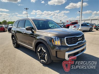 New 2025 Kia Telluride S