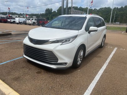 Used 2021 Toyota Sienna Limited
