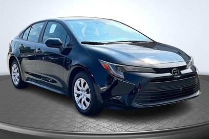 Used 2025 Toyota Corolla LE