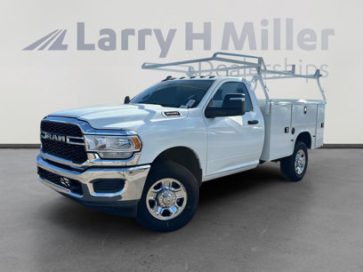 New 2024 RAM 3500 Tradesman w/ Chrome Appearance Group