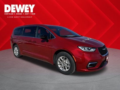New 2025 Chrysler Pacifica Select w/ Uconnect Theater Family Group