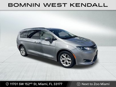 Used 2017 Chrysler Pacifica Touring-L w/ Tire & Wheel Group