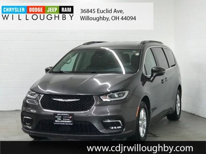 Used 2022 Chrysler Pacifica Touring-L
