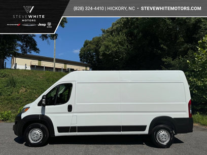 New 2024 RAM ProMaster 2500 w/ Convenience Group
