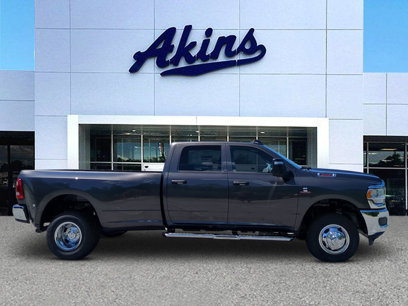 New 2024 RAM 3500 Tradesman w/ Chrome Appearance Group