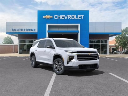 New 2025 Chevrolet Traverse LT w/ Driver Confidence Package