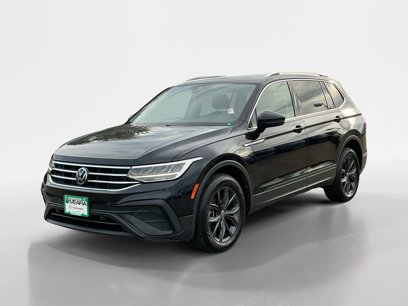 Used 2022 Volkswagen Tiguan SE w/ Panoramic Sunroof Package
