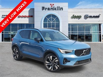 Used 2023 Volvo XC40 B5 Plus w/ Driver Assist Package