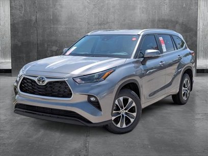 New 2025 Toyota Highlander XLE