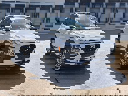 Used 2018 Hyundai Kona SEL w/ SEL Tech Package 02