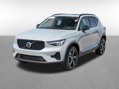 Used 2024 Volvo XC40 B5 Core
