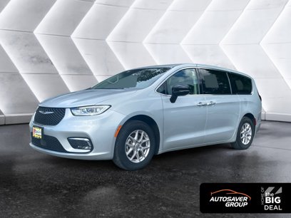 Used 2024 Chrysler Pacifica Touring-L