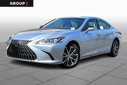 New 2025 Lexus ES 300h w/ Premium Package