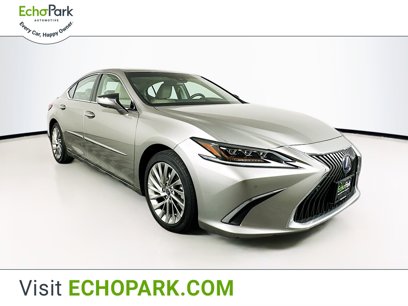 Used 2019 Lexus ES 300h w/ Accessory Package