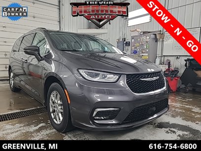 Used 2021 Chrysler Pacifica Touring