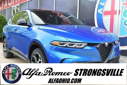 New 2025 Alfa Romeo Tonale w/ Premium Package