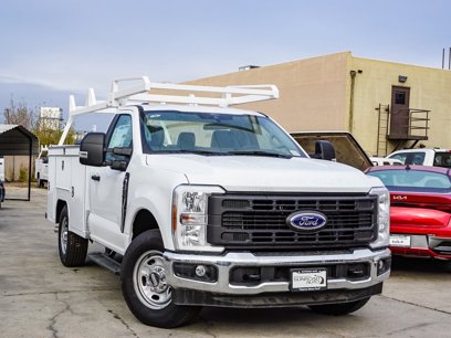 New 2024 Ford F250 XL w/ XL Chrome Package
