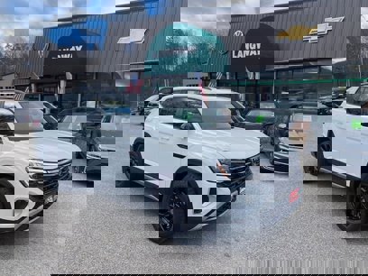 New 2025 Volkswagen Atlas Peak Edition SE