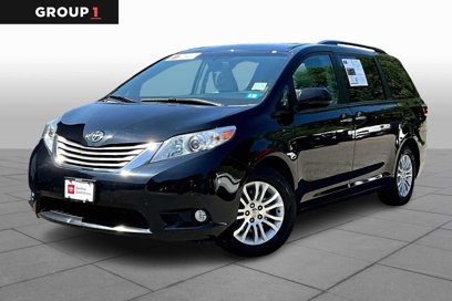 Certified 2017 Toyota Sienna XLE