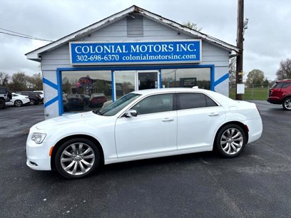Used 2018 Chrysler 300 Touring w/ Chrome Appearance Package