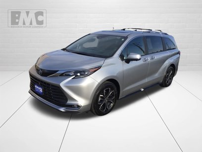 Used 2025 Toyota Sienna Platinum