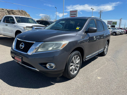 Used 2014 Nissan Pathfinder SL w/ Trailer Tow Package