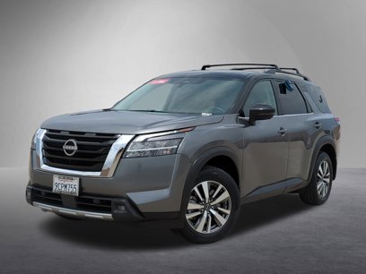 Certified 2022 Nissan Pathfinder SL w/ Lighting Package (N92)