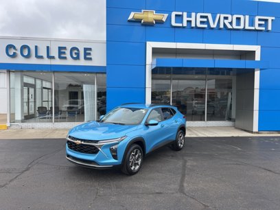 New 2025 Chevrolet Trax LT w/ LT Convenience Package
