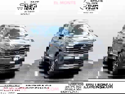 New 2025 Nissan Kicks SV